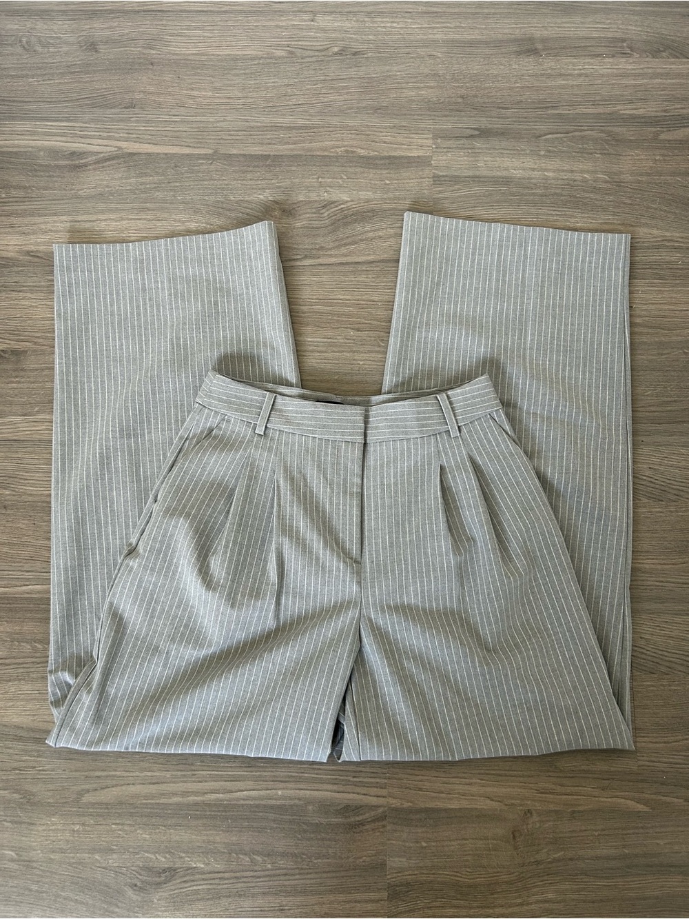 Reitmans High Rise Light Gray Pinstripe Wide-Leg Trousers Pinstripe Dress Pants